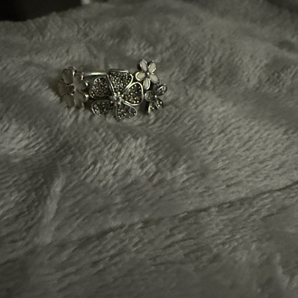 Pandora Silver Shimmering Bouquet Ring